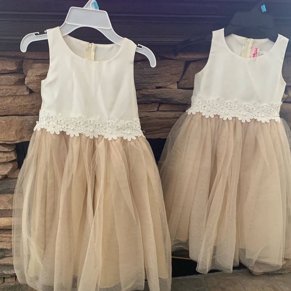 Girl’s dress